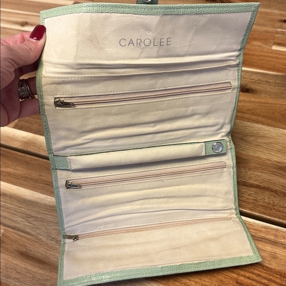 Carole Lee Jewelry Travel Case Green - Picture 2 of 4